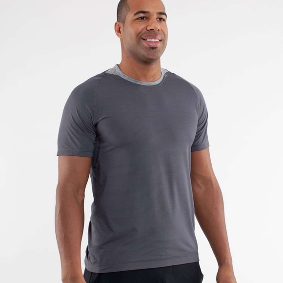 Lululemon Bolt Tech Short Sleev Tee in Dark Slate - Picture 2 of 11